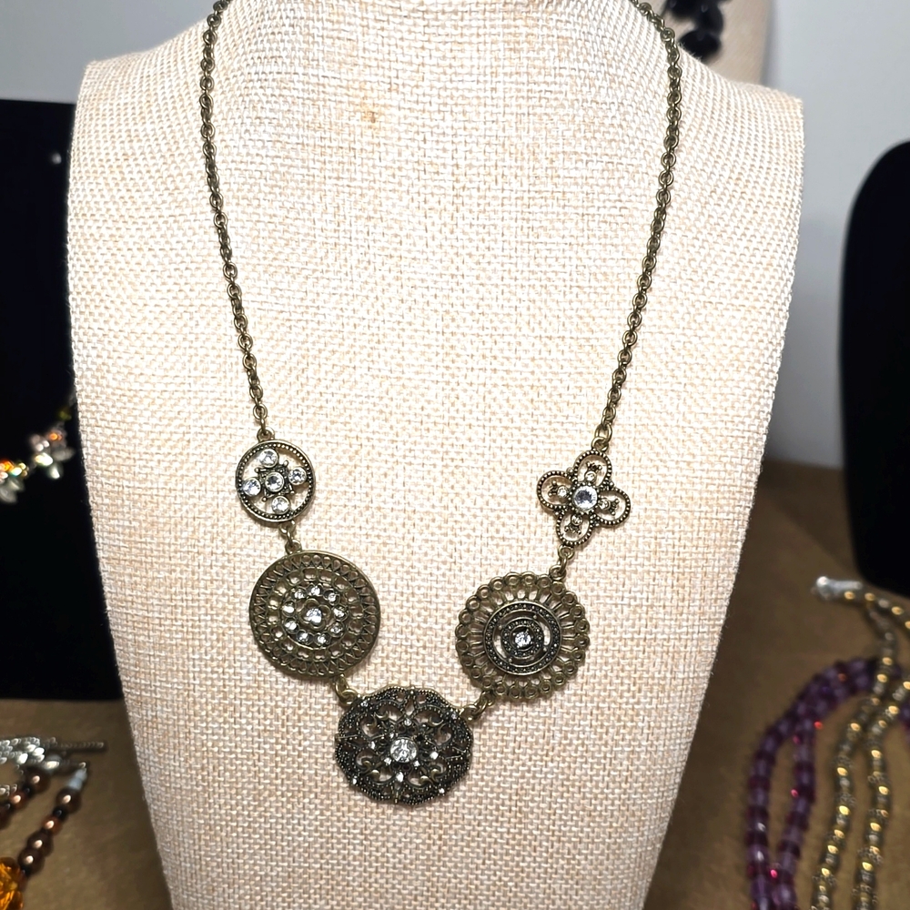 Necklace with Multi Mildalens